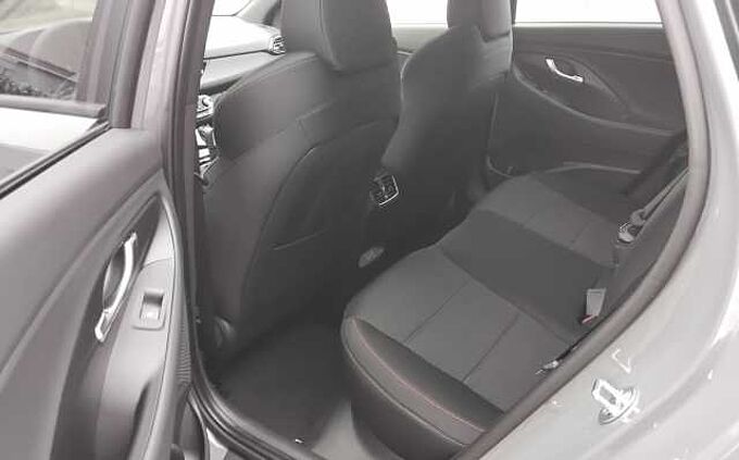 Hyundai i30 1.6 T-GDI DCT N Line Kombi  Navi LED 18'ALU