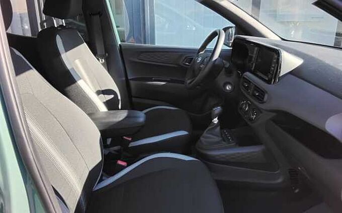 Hyundai i10 1.0 NAVI KAMERA PDC CARPLAY ALU
