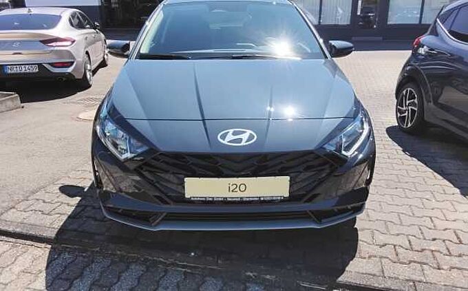 Hyundai i20 1.0 T-GDI DCT NAVI Sitz+Lenkrh. Klimaaut.