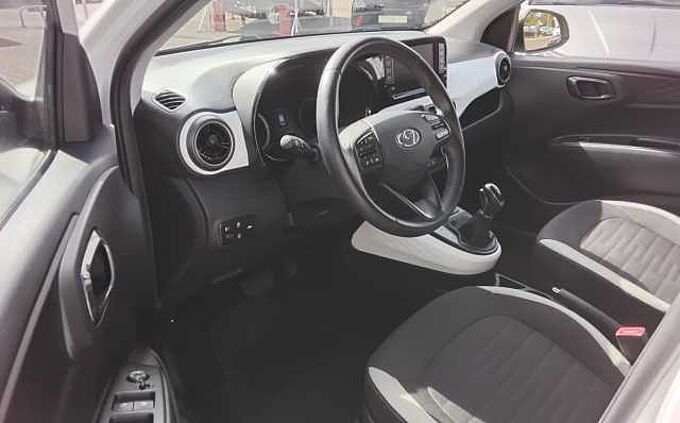 Hyundai i10 1.2 Prime Navi Kamera Sitz-Lenk HZG