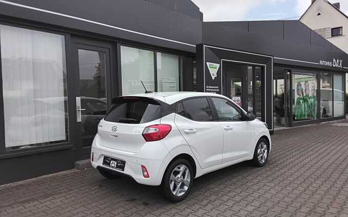 Hyundai i10 1.0 Connect & Go NAVI KAMERA SHZ+LHZ