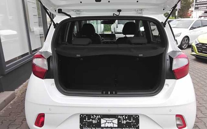 Hyundai i10 1.0 Connect & Go NAVI KAMERA SHZ+LHZ