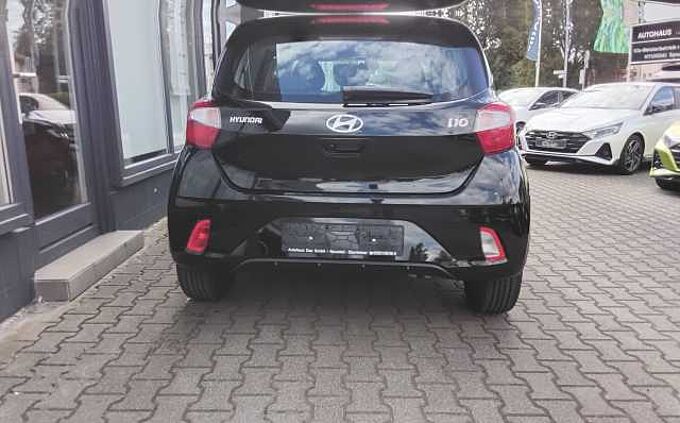 Hyundai i10 1.0 Trend 63 PS NAVI KAMERA SHZ LHZ