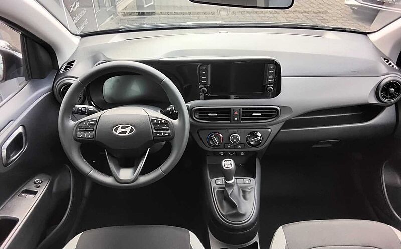Hyundai i10 1.0 Trend 63 PS NAVI KAMERA SHZ LHZ
