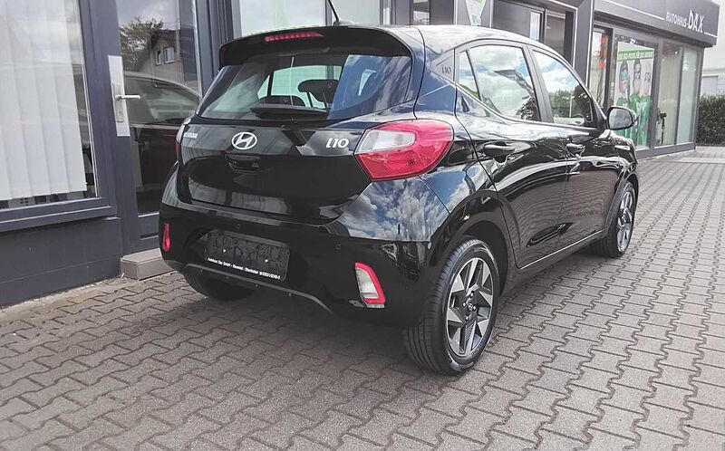 Hyundai i10 1.0 Trend 63 PS NAVI KAMERA SHZ LHZ