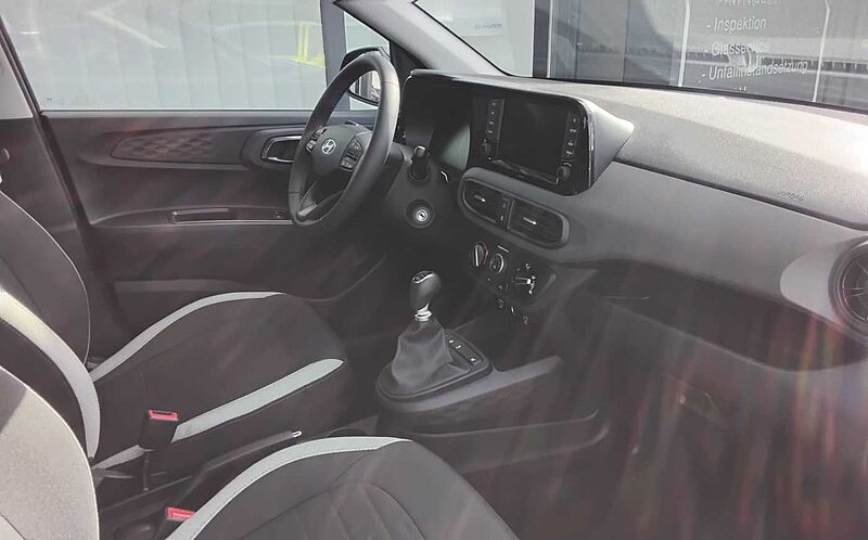 Hyundai i10 1.0 Trend 63 PS NAVI KAMERA SHZ LHZ