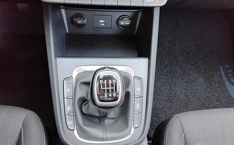 Hyundai KONA 1.0 T-GDI Carplay Kamera Pdc 8-Fach
